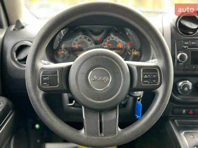 Серый Джип Патриот, объемом двигателя 2.4 л и пробегом 153 тыс. км за 10300 $, фото 10 на Automoto.ua