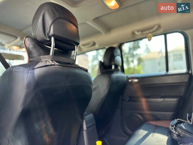 Серый Джип Патриот, объемом двигателя 2 л и пробегом 111 тыс. км за 10000 $, фото 13 на Automoto.ua