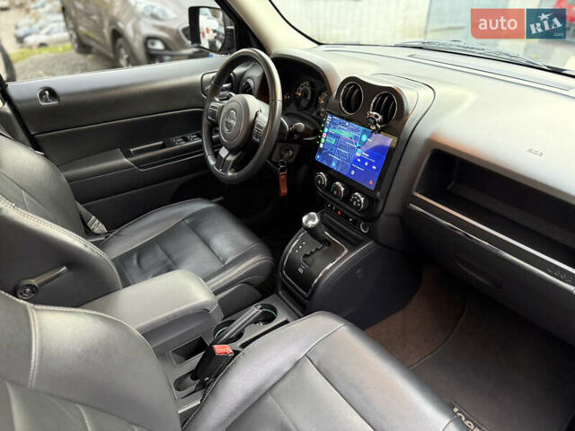 Серый Джип Патриот, объемом двигателя 2 л и пробегом 118 тыс. км за 9000 $, фото 16 на Automoto.ua