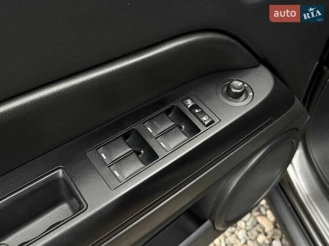 Серый Джип Патриот, объемом двигателя 2.36 л и пробегом 122 тыс. км за 10990 $, фото 19 на Automoto.ua