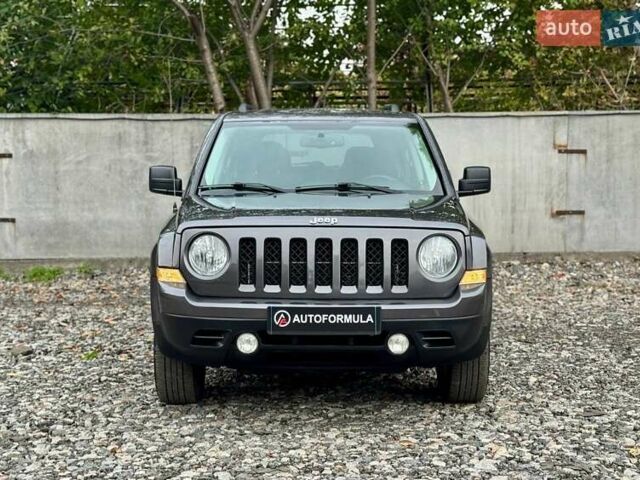 Серый Джип Патриот, объемом двигателя 2.36 л и пробегом 122 тыс. км за 10990 $, фото 2 на Automoto.ua