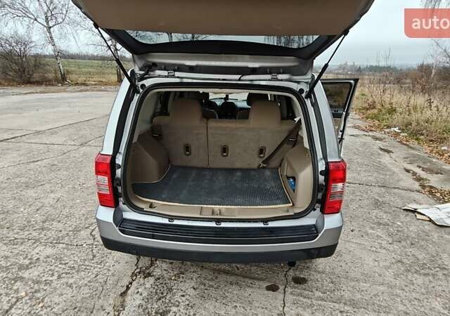 Серый Джип Патриот, объемом двигателя 2.36 л и пробегом 160 тыс. км за 8400 $, фото 9 на Automoto.ua