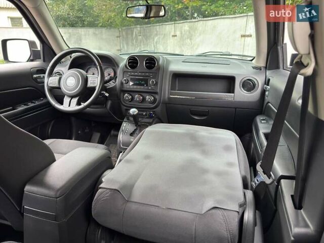Серый Джип Патриот, объемом двигателя 2.36 л и пробегом 122 тыс. км за 10990 $, фото 26 на Automoto.ua
