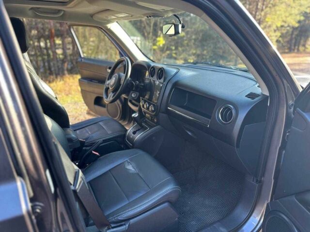 Джип Патриот 2014 в Смеле на Automoto.ua Серый Джип Патриот, объемом двигателя 2.4 л и пробегом 200 тыс. км за 10900 $, фото 7 на Automoto.ua