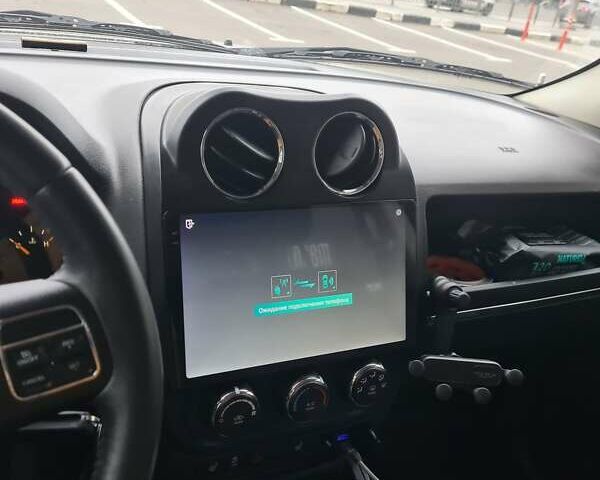 Сірий Джип Patriot, об'ємом двигуна 2.36 л та пробігом 200 тис. км за 10000 $, фото 16 на Automoto.ua