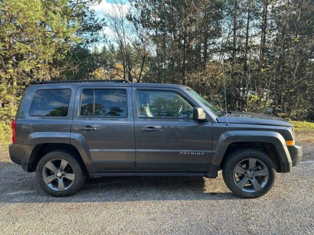 Джип Патриот 2014 в Смеле на Automoto.ua Серый Джип Патриот, объемом двигателя 2.4 л и пробегом 200 тыс. км за 10900 $, фото 3 на Automoto.ua