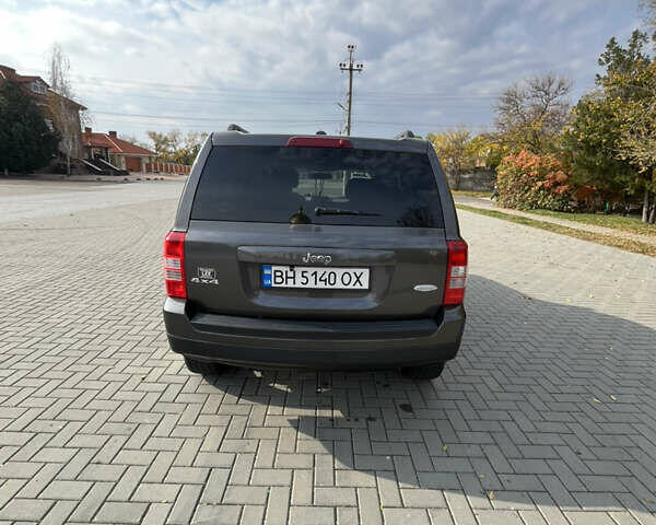 Сірий Джип Patriot, об'ємом двигуна 2.36 л та пробігом 200 тис. км за 9800 $, фото 7 на Automoto.ua