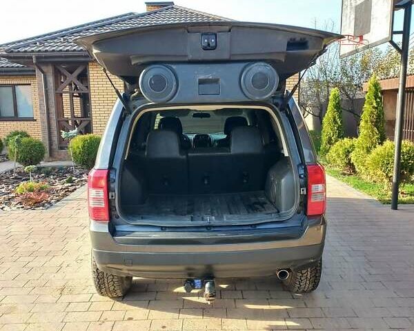 Сірий Джип Patriot, об'ємом двигуна 2.36 л та пробігом 160 тис. км за 11500 $, фото 9 на Automoto.ua