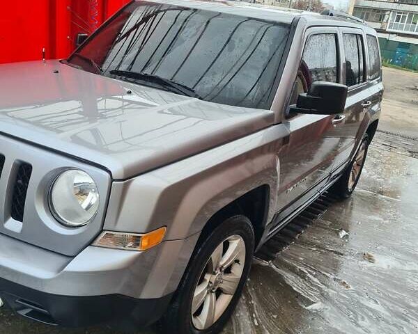 Сірий Джип Patriot, об'ємом двигуна 2.36 л та пробігом 200 тис. км за 10000 $, фото 8 на Automoto.ua