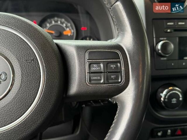 Серый Джип Патриот, объемом двигателя 2.36 л и пробегом 122 тыс. км за 10990 $, фото 16 на Automoto.ua