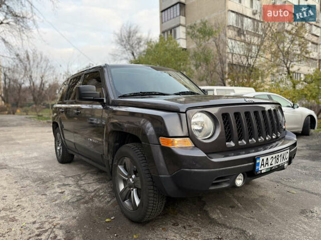 Серый Джип Патриот, объемом двигателя 2 л и пробегом 118 тыс. км за 9000 $, фото 2 на Automoto.ua