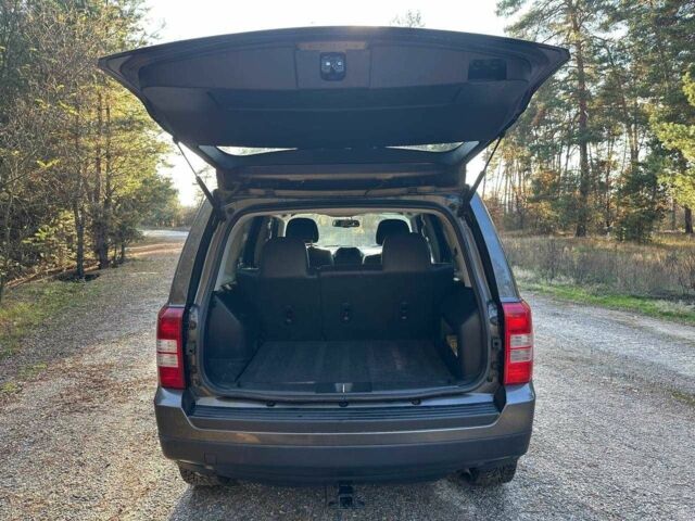 Джип Патриот 2014 в Смеле на Automoto.ua Серый Джип Патриот, объемом двигателя 2.4 л и пробегом 200 тыс. км за 10900 $, фото 11 на Automoto.ua