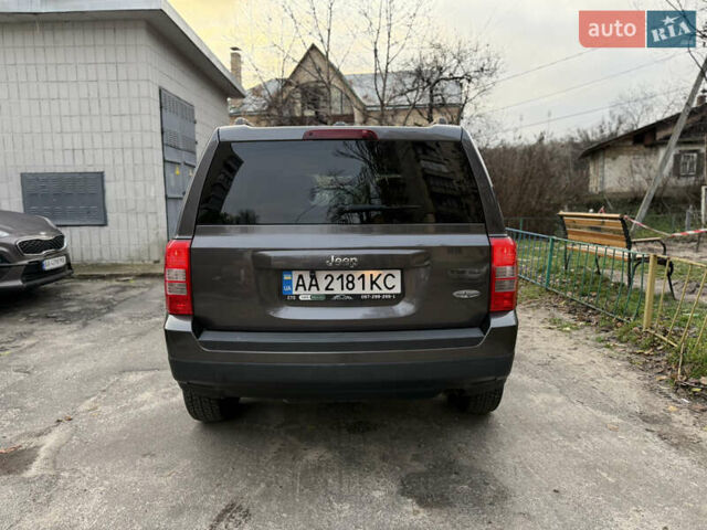 Серый Джип Патриот, объемом двигателя 2 л и пробегом 118 тыс. км за 9000 $, фото 6 на Automoto.ua
