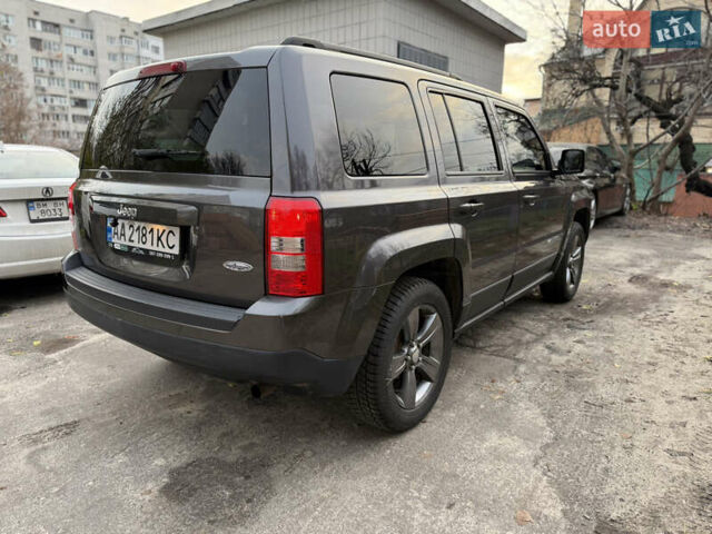 Серый Джип Патриот, объемом двигателя 2 л и пробегом 118 тыс. км за 9000 $, фото 4 на Automoto.ua