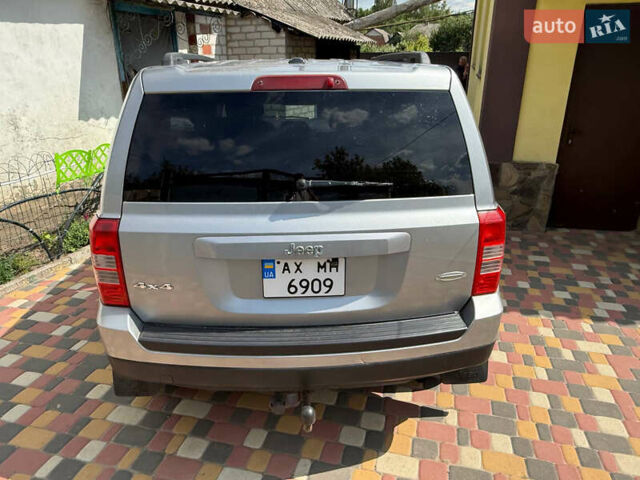 Серый Джип Патриот, объемом двигателя 2.36 л и пробегом 134 тыс. км за 10000 $, фото 2 на Automoto.ua