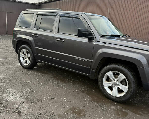 Сірий Джип Patriot, об'ємом двигуна 2.36 л та пробігом 240 тис. км за 10500 $, фото 1 на Automoto.ua