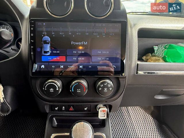 Серый Джип Патриот, объемом двигателя 2.36 л и пробегом 134 тыс. км за 10000 $, фото 5 на Automoto.ua