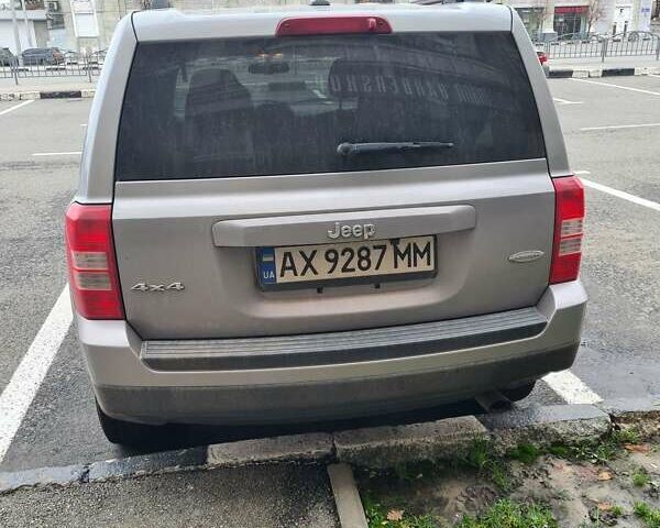 Сірий Джип Patriot, об'ємом двигуна 2.36 л та пробігом 200 тис. км за 10000 $, фото 24 на Automoto.ua