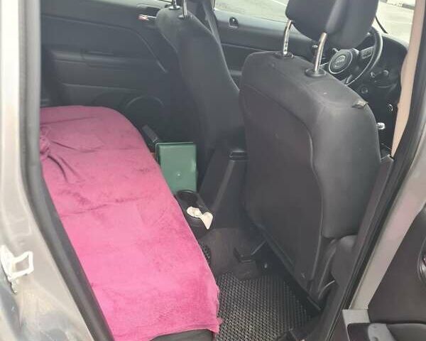 Сірий Джип Patriot, об'ємом двигуна 2.36 л та пробігом 200 тис. км за 10000 $, фото 25 на Automoto.ua