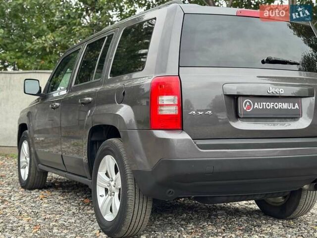 Серый Джип Патриот, объемом двигателя 2.36 л и пробегом 122 тыс. км за 10990 $, фото 5 на Automoto.ua