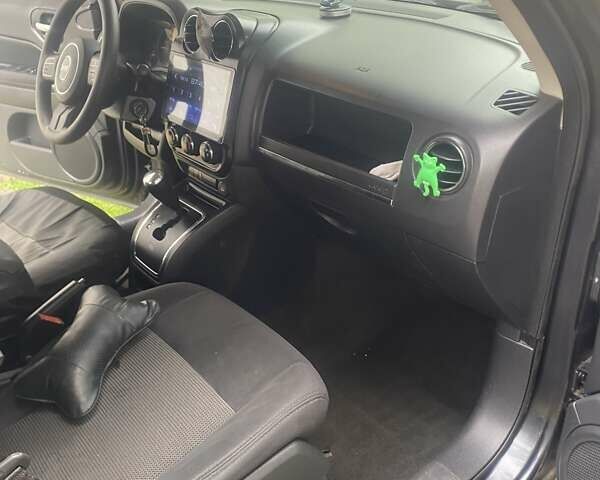 Джип Патриот 2014 в Яворове на Automoto.ua Серый Джип Патриот, объемом двигателя 2.36 л и пробегом 190 тыс. км за 9000 $, фото 11 на Automoto.ua