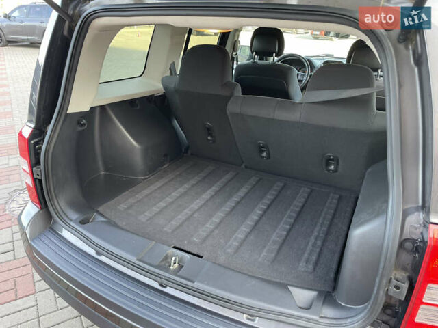 Серый Джип Патриот, объемом двигателя 2.36 л и пробегом 161 тыс. км за 9950 $, фото 30 на Automoto.ua