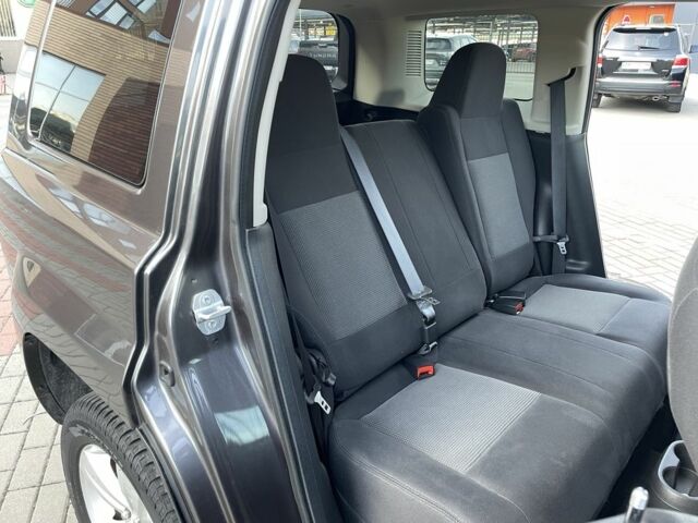 Серый Джип Патриот, объемом двигателя 2.4 л и пробегом 161 тыс. км за 10500 $, фото 20 на Automoto.ua