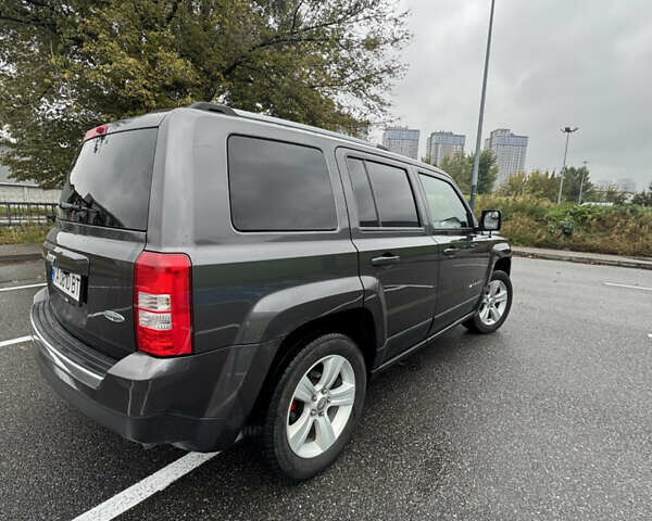 Джип Патриот 2015 в Киеве на Automoto.ua Серый Джип Патриот, объемом двигателя 2.36 л и пробегом 212 тыс. км за 10500 $, фото 4 на Automoto.ua
