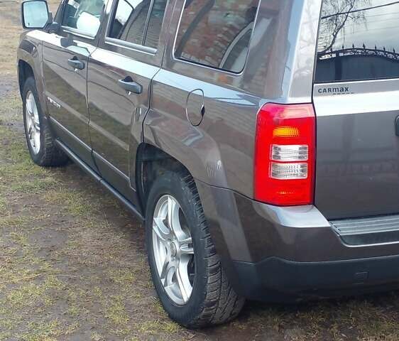 Серый Джип Патриот, объемом двигателя 2 л и пробегом 117 тыс. км за 9800 $, фото 1 на Automoto.ua