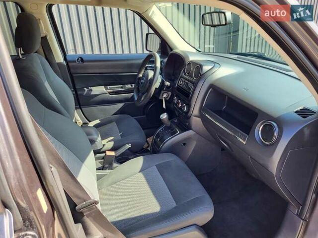 Серый Джип Патриот, объемом двигателя 2 л и пробегом 190 тыс. км за 8999 $, фото 17 на Automoto.ua