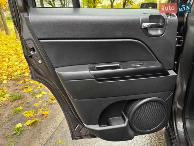 Джип Патриот 2015 в Киеве на Automoto.ua Серый Джип Патриот, объемом двигателя 2.4 л и пробегом 159 тыс. км за 11590 $, фото 22 на Automoto.ua