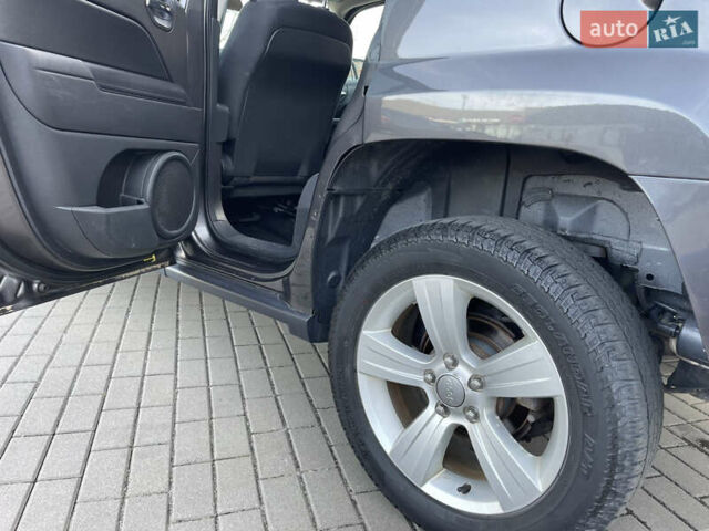 Серый Джип Патриот, объемом двигателя 2.36 л и пробегом 161 тыс. км за 9950 $, фото 28 на Automoto.ua