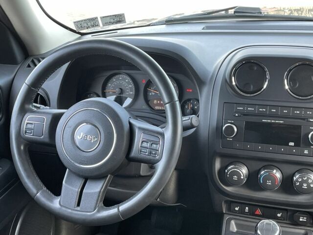 Сірий Джип Patriot, об'ємом двигуна 2.4 л та пробігом 161 тис. км за 10500 $, фото 16 на Automoto.ua