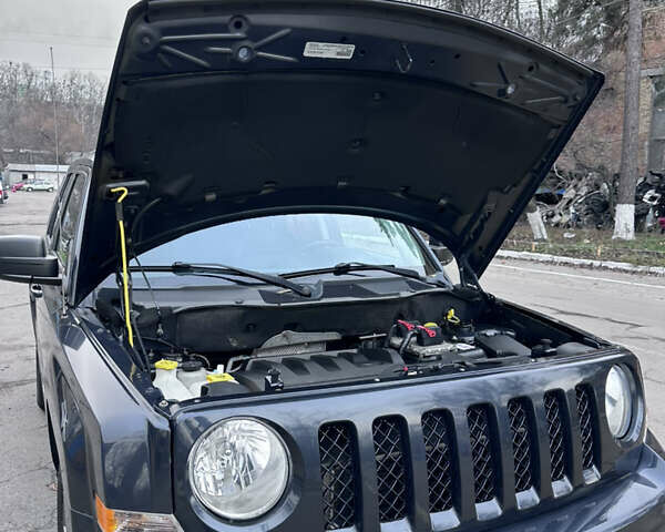 Серый Джип Патриот, объемом двигателя 2.36 л и пробегом 120 тыс. км за 11000 $, фото 33 на Automoto.ua