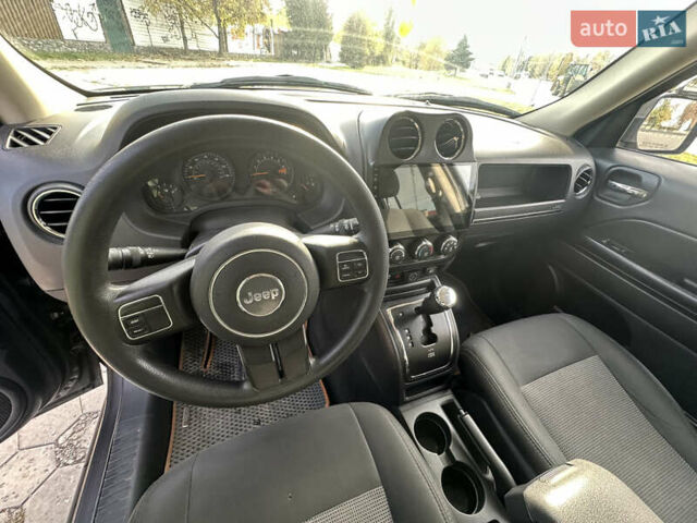 Серый Джип Патриот, объемом двигателя 2.36 л и пробегом 230 тыс. км за 9000 $, фото 11 на Automoto.ua