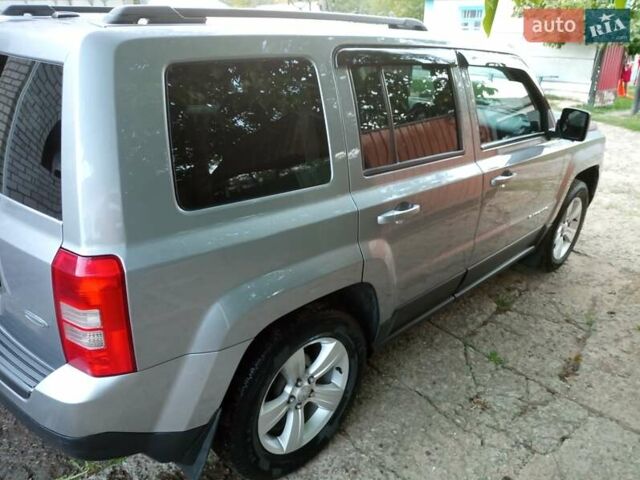 Серый Джип Патриот, объемом двигателя 2.4 л и пробегом 107 тыс. км за 10700 $, фото 3 на Automoto.ua