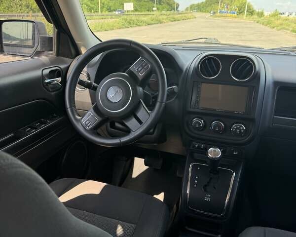 Серый Джип Патриот, объемом двигателя 2.4 л и пробегом 95 тыс. км за 13500 $, фото 12 на Automoto.ua