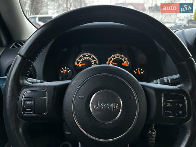 Серый Джип Патриот, объемом двигателя 2.36 л и пробегом 138 тыс. км за 9800 $, фото 12 на Automoto.ua