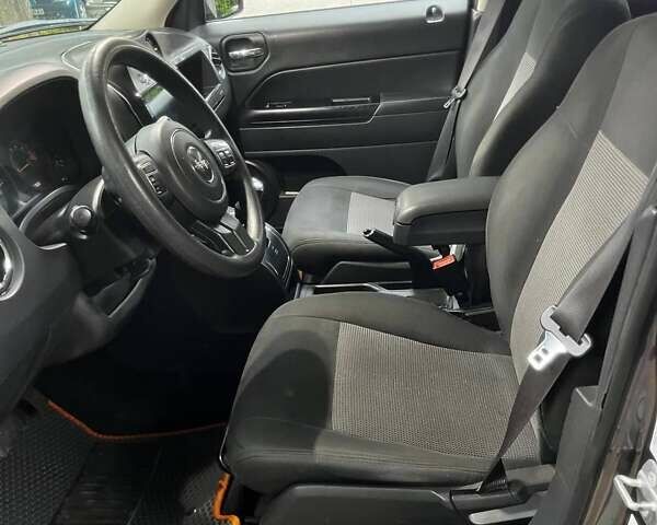 Сірий Джип Patriot, об'ємом двигуна 2.36 л та пробігом 216 тис. км за 8400 $, фото 5 на Automoto.ua