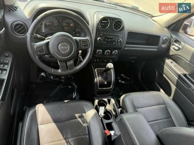 Серый Джип Патриот, объемом двигателя 2.36 л и пробегом 73 тыс. км за 1500 $, фото 9 на Automoto.ua