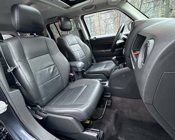 Серый Джип Патриот, объемом двигателя 2.36 л и пробегом 120 тыс. км за 11000 $, фото 21 на Automoto.ua