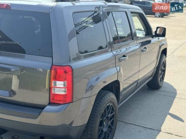 Серый Джип Патриот, объемом двигателя 2.36 л и пробегом 73 тыс. км за 1500 $, фото 5 на Automoto.ua