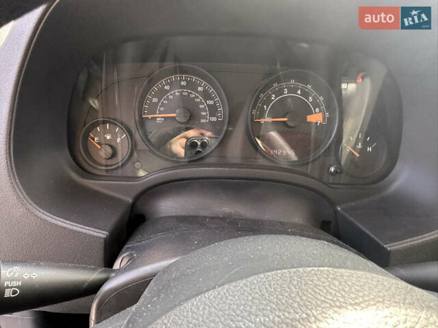 Серый Джип Патриот, объемом двигателя 2.36 л и пробегом 230 тыс. км за 9000 $, фото 10 на Automoto.ua