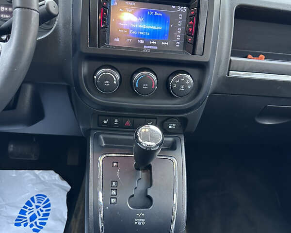 Серый Джип Патриот, объемом двигателя 2.36 л и пробегом 120 тыс. км за 11000 $, фото 23 на Automoto.ua