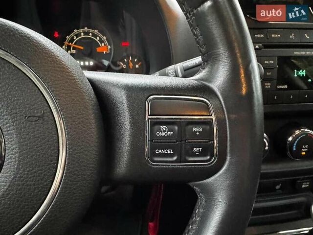 Джип Патриот 2015 в Киеве на Automoto.ua Серый Джип Патриот, объемом двигателя 2.4 л и пробегом 159 тыс. км за 11590 $, фото 14 на Automoto.ua