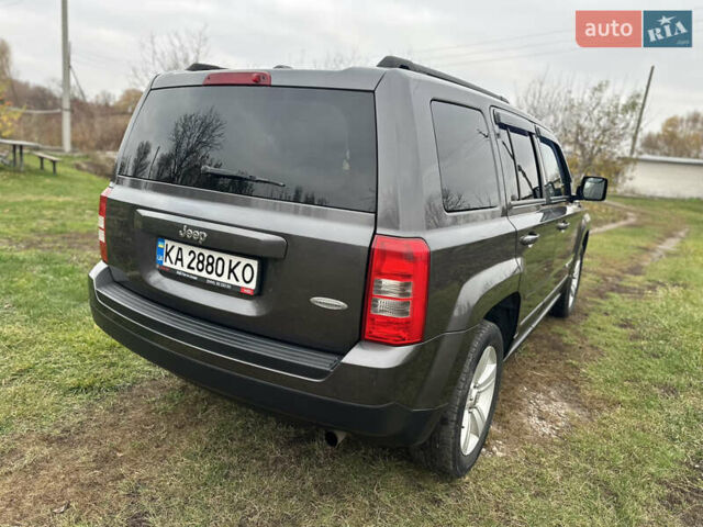 Серый Джип Патриот, объемом двигателя 2.36 л и пробегом 174 тыс. км за 8500 $, фото 5 на Automoto.ua