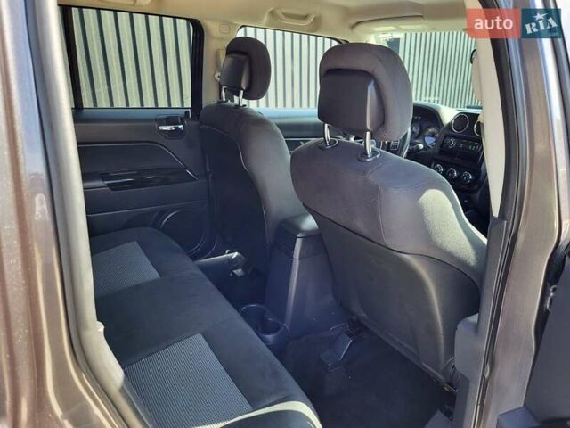 Серый Джип Патриот, объемом двигателя 2 л и пробегом 190 тыс. км за 8999 $, фото 15 на Automoto.ua