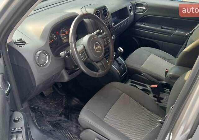 Сірий Джип Patriot, об'ємом двигуна 2 л та пробігом 144 тис. км за 8650 $, фото 4 на Automoto.ua