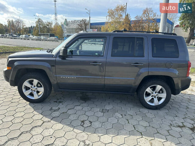 Серый Джип Патриот, объемом двигателя 2.36 л и пробегом 230 тыс. км за 9000 $, фото 2 на Automoto.ua