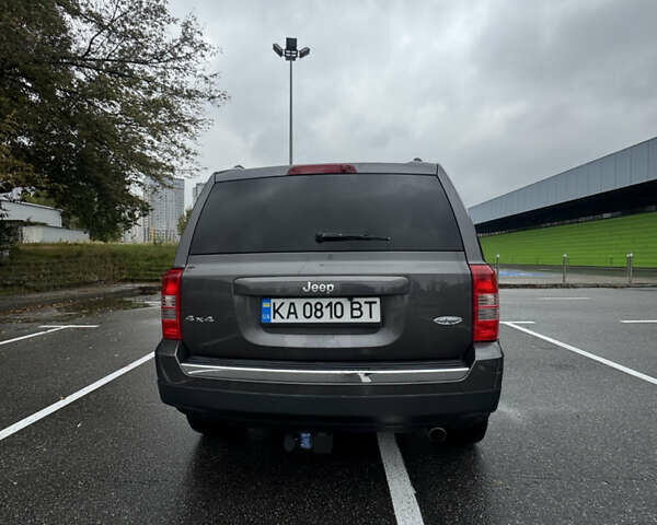 Джип Патриот 2015 в Киеве на Automoto.ua Серый Джип Патриот, объемом двигателя 2.36 л и пробегом 212 тыс. км за 10500 $, фото 3 на Automoto.ua